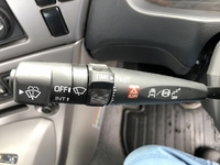 UDトラックスクオントレーラーヘッド（トラクターヘッド）大型（10t）[写真12]