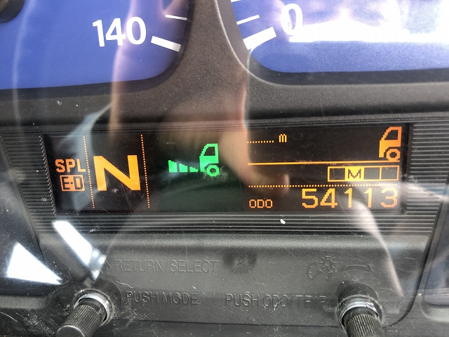 UDトラックスクオントレーラーヘッド（トラクターヘッド）大型（10t）[写真14]