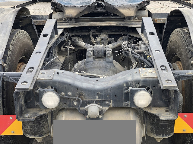 UDトラックスクオントレーラーヘッド（トラクターヘッド）大型（10t）[写真07]