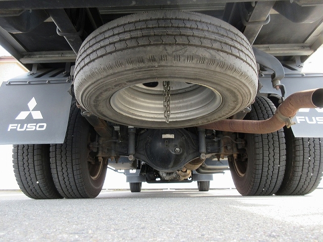 三菱ふそうキャンターアルミバン小型（2t・3t）[写真20]