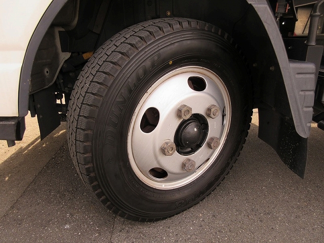 三菱ふそうキャンターアルミバン小型（2t・3t）[写真21]