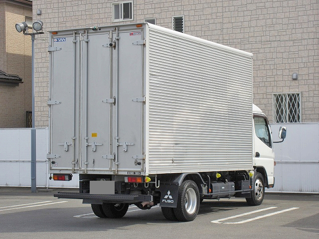 三菱ふそうキャンターアルミバン小型（2t・3t）[写真04]
