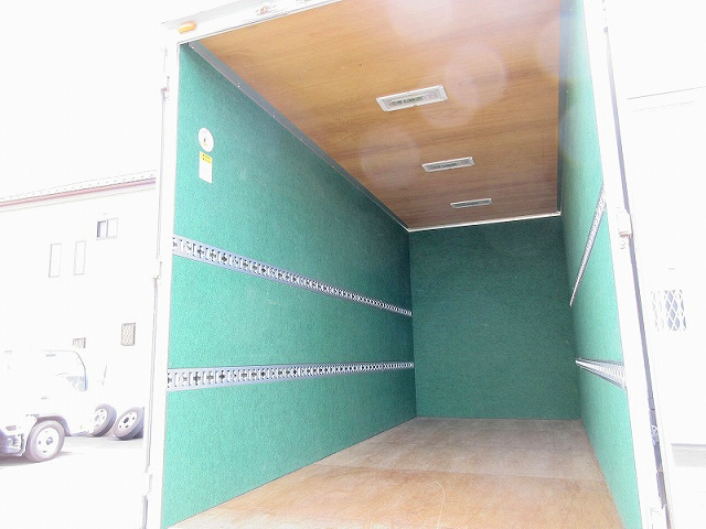 三菱ふそうキャンターアルミバン小型（2t・3t）[写真08]