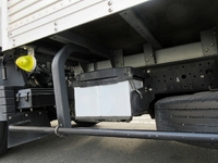 三菱ふそうキャンターアルミバン小型（2t・3t）[写真18]