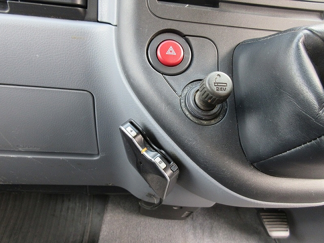 三菱ふそうキャンターアルミバン小型（2t・3t）[写真31]