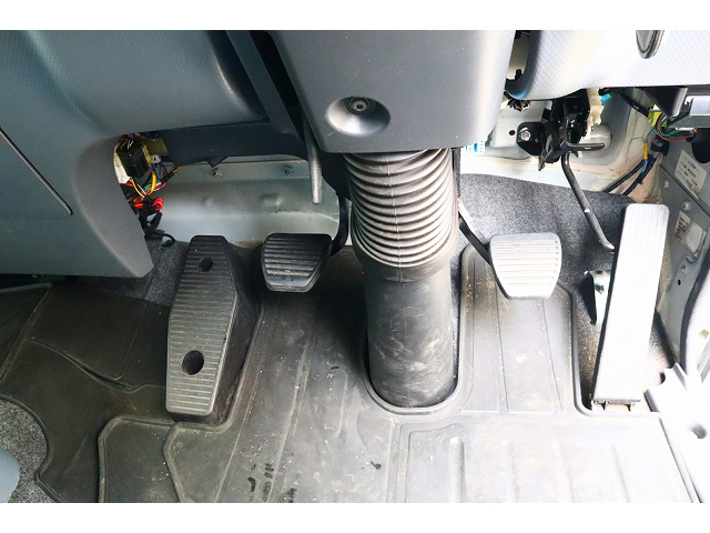 いすゞフォワードアルミウイング中型（4t）[写真11]