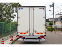 いすゞフォワードアルミウイング中型（4t）[写真16]