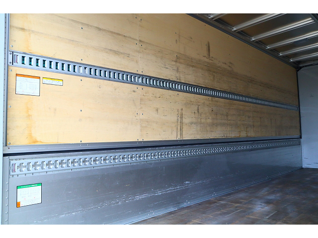 いすゞフォワードアルミウイング中型（4t）[写真20]