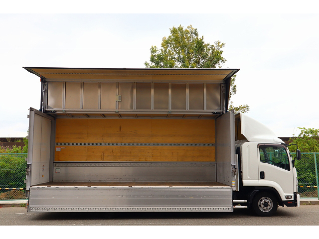 いすゞフォワードアルミウイング中型（4t）[写真04]