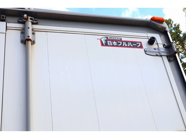 いすゞフォワードアルミウイング中型（4t）[写真40]