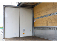 いすゞフォワードアルミウイング中型（4t）[写真05]