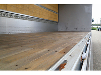 いすゞフォワードアルミウイング中型（4t）[写真07]