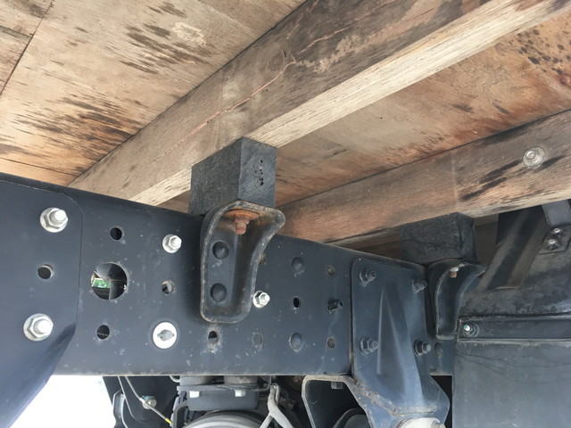 三菱ふそうキャンター平ボディ小型（2t・3t）[写真19]