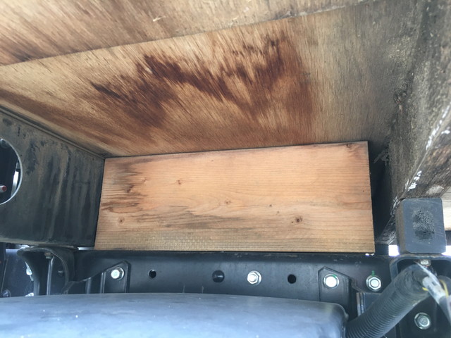 三菱ふそうキャンター平ボディ小型（2t・3t）[写真20]