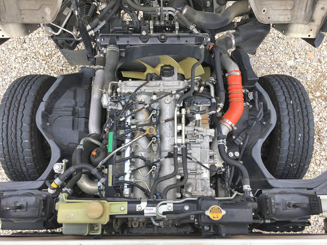 三菱ふそうキャンター平ボディ小型（2t・3t）[写真23]