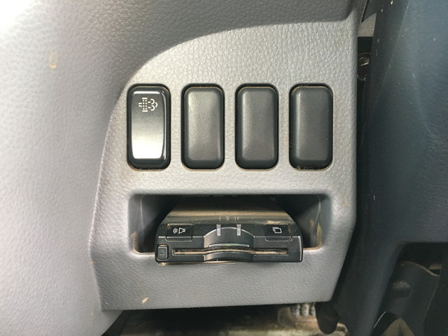 三菱ふそうキャンター平ボディ小型（2t・3t）[写真36]