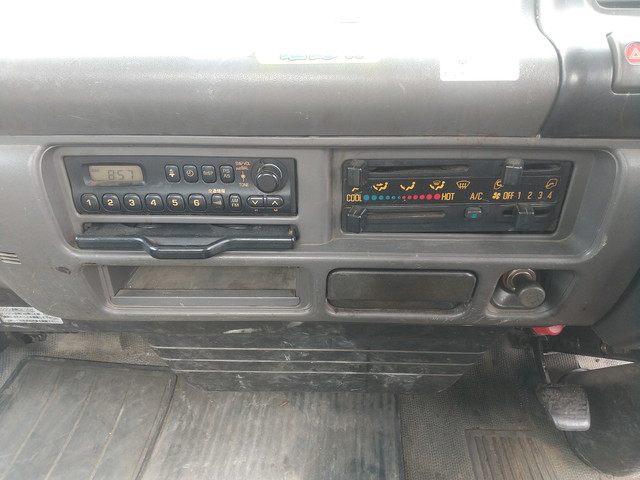 いすゞエルフアルミブロック小型（2t・3t）[写真33]