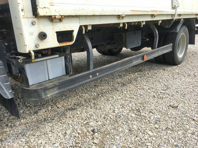 三菱ふそうキャンター平ボディ小型（2t・3t）[写真20]