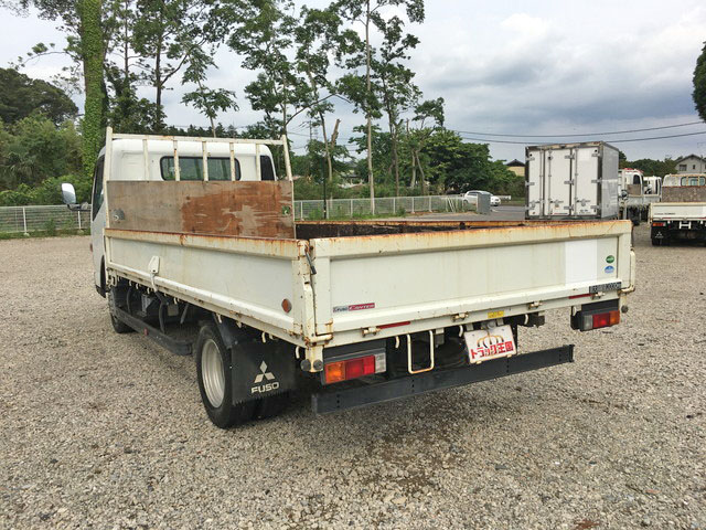 三菱ふそうキャンター平ボディ小型（2t・3t）[写真04]