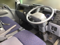 三菱ふそうキャンターガッツ平ボディ小型（2t・3t）[写真20]