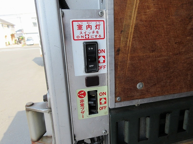 トヨタトヨエースアルミバン小型（2t・3t）[写真12]