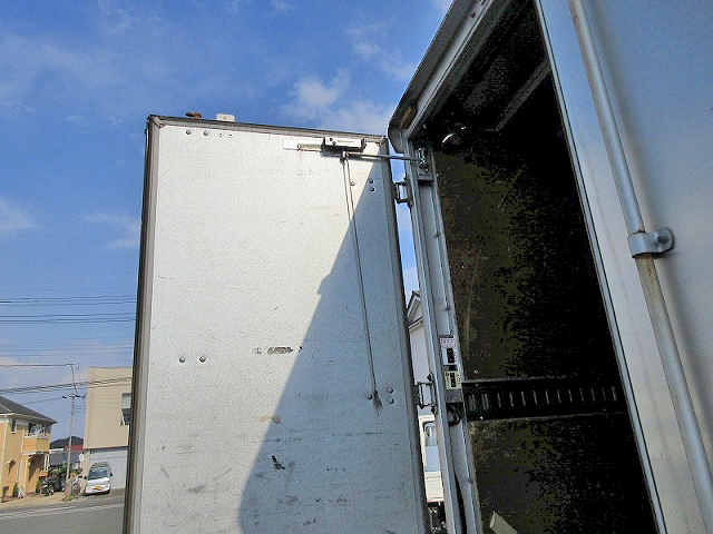 トヨタトヨエースアルミバン小型（2t・3t）[写真13]