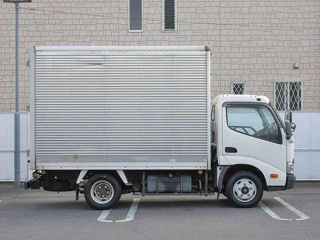 トヨタトヨエースアルミバン小型（2t・3t）[写真04]