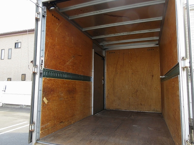 トヨタトヨエースアルミバン小型（2t・3t）[写真06]