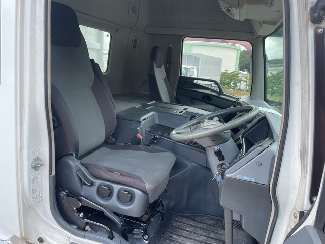 三菱ふそうスーパーグレートダンプ大型（10t）[写真26]