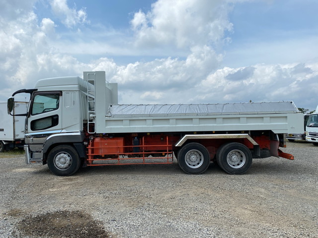 三菱ふそうスーパーグレートダンプ大型（10t）[写真05]