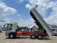 三菱ふそうスーパーグレートダンプ大型（10t）[写真06]