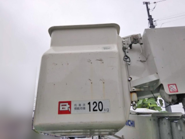 いすゞエルフ高所作業車小型（2t・3t）[写真06]