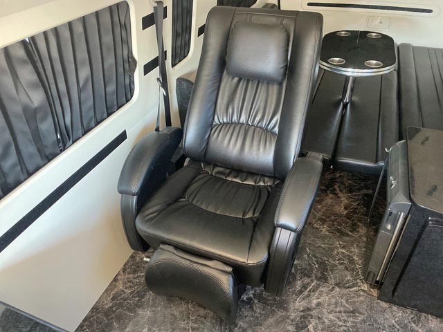 トヨタハイエースキャンピングカー小型（2t・3t）[写真25]