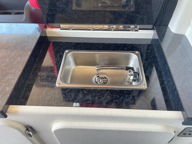 トヨタハイエースキャンピングカー小型（2t・3t）[写真28]