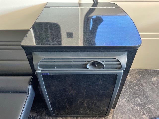 トヨタハイエースキャンピングカー小型（2t・3t）[写真31]