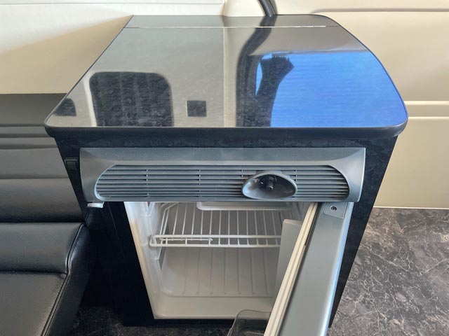 トヨタハイエースキャンピングカー小型（2t・3t）[写真32]