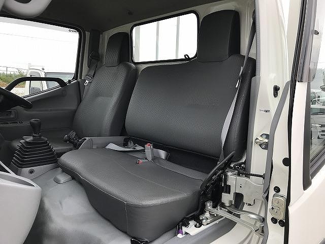 日野デュトロ平ボディ小型（2t・3t）[写真15]