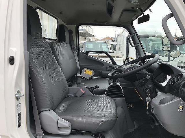 日野デュトロ平ボディ小型（2t・3t）[写真28]