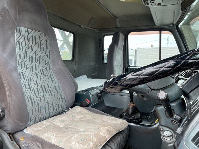 UDトラックスビッグサムアルミブロック大型（10t）[写真30]