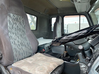 UDトラックスビッグサムアルミブロック大型（10t）[写真30]