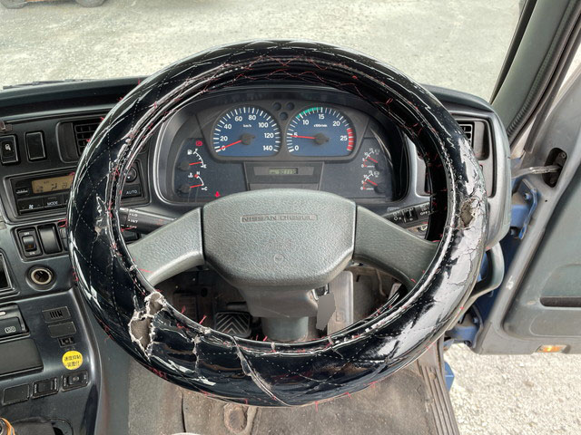 UDトラックスビッグサムアルミブロック大型（10t）[写真32]