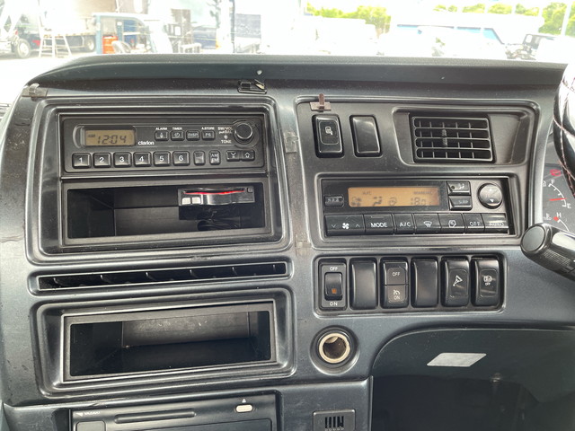 UDトラックスビッグサムアルミブロック大型（10t）[写真35]