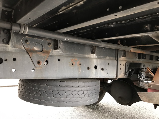 三菱ふそうファイター冷蔵冷凍ウイング中型（4t）[写真18]