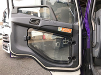 三菱ふそうファイター冷蔵冷凍ウイング中型（4t）[写真23]