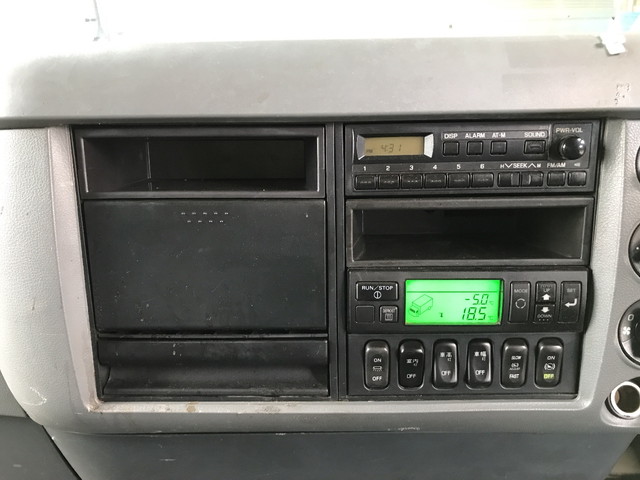 三菱ふそうファイター冷蔵冷凍ウイング中型（4t）[写真33]