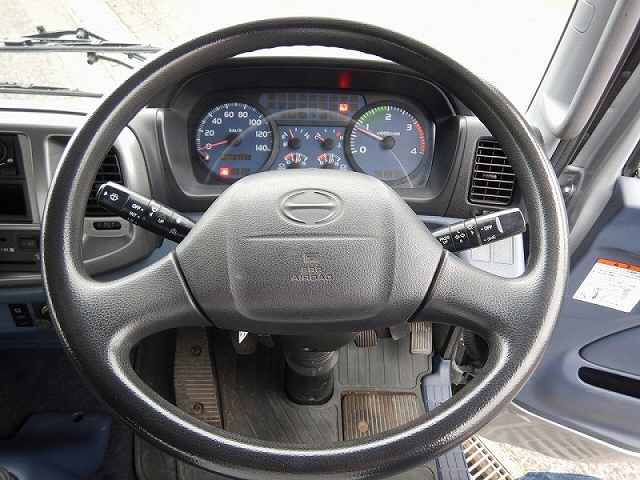 日野レンジャーセーフティローダー中型（4t）[写真14]