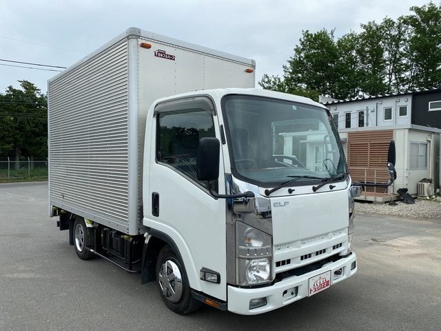 いすゞエルフアルミバン小型（2t・3t）[写真03]