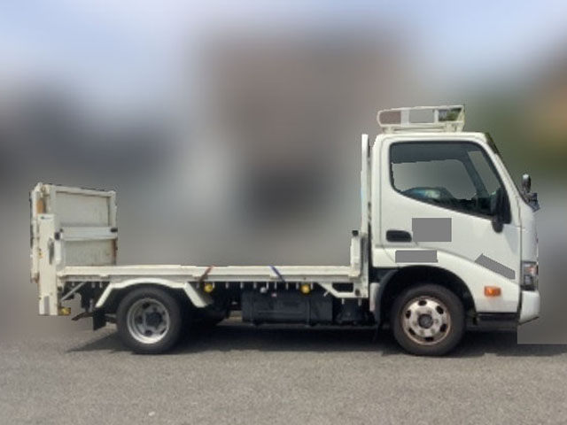 トヨタトヨエース平ボディ小型（2t・3t）[写真04]