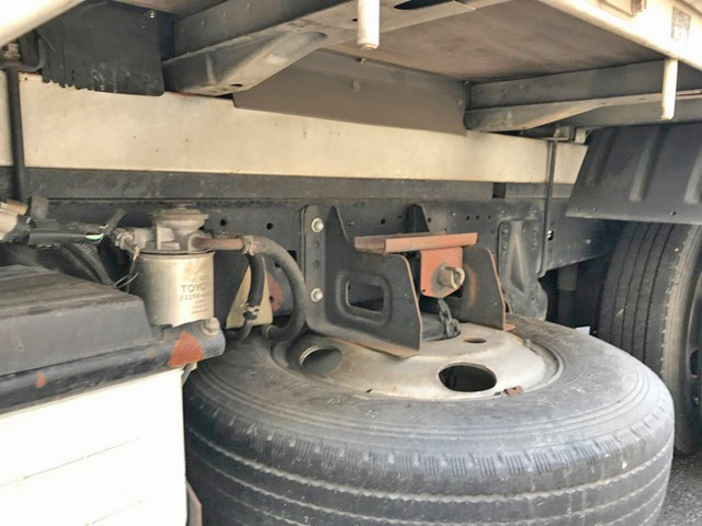 日野デュトロ平ボディ小型（2t・3t）[写真06]