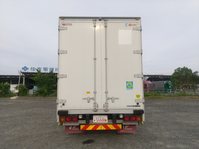 日野プロフィアパネルウイング大型（10t）[写真12]